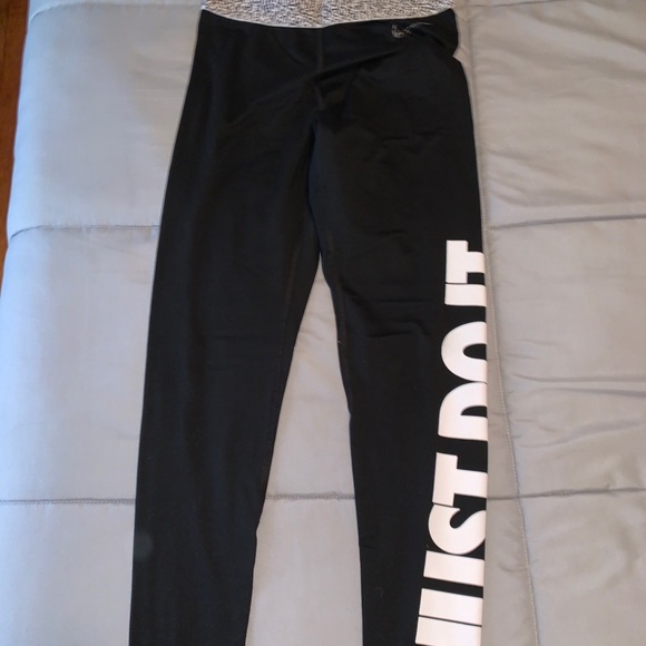 Nike Pants - Nike Thermal Leggings
